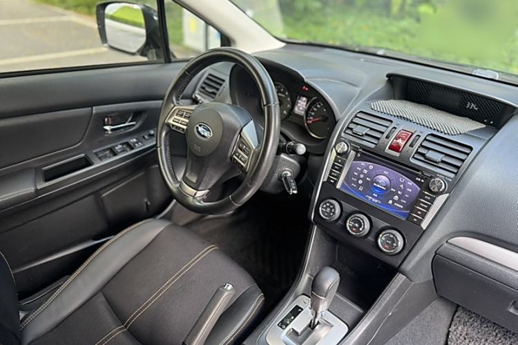 Used Subaru XV 2014 2.0i Comfort Edition Interior 2