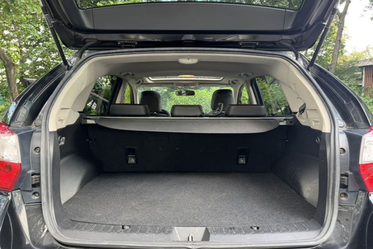 Used Subaru XV 2014 2.0i Comfort Edition Interior 3