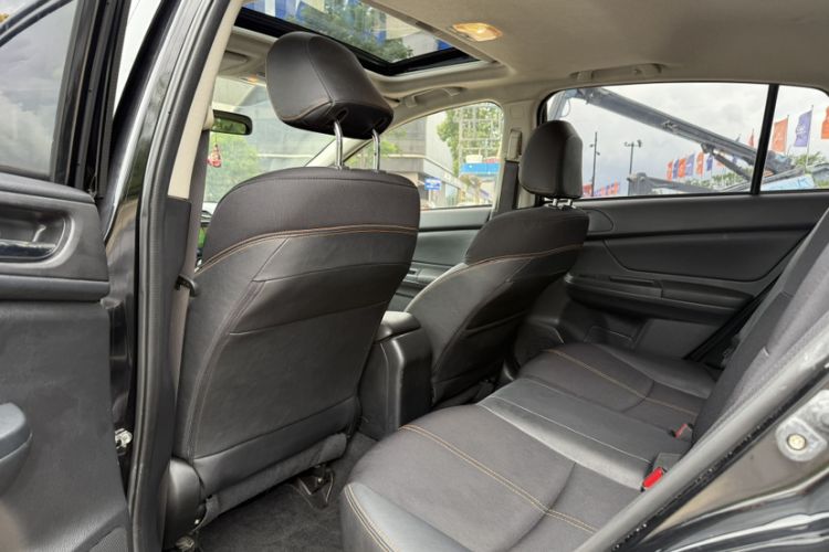 Used Subaru XV 2014 2.0i Comfort Edition Interior 3