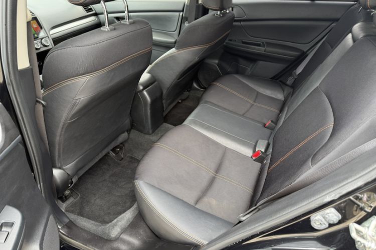 Used Subaru XV 2014 2.0i Comfort Edition Interior 4