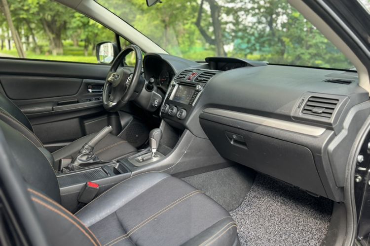 Used Subaru XV 2014 2.0i Comfort Edition Interior 5