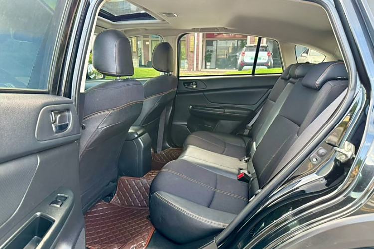 Used Subaru XV 2014 2.0i Comfort Edition Interior 9