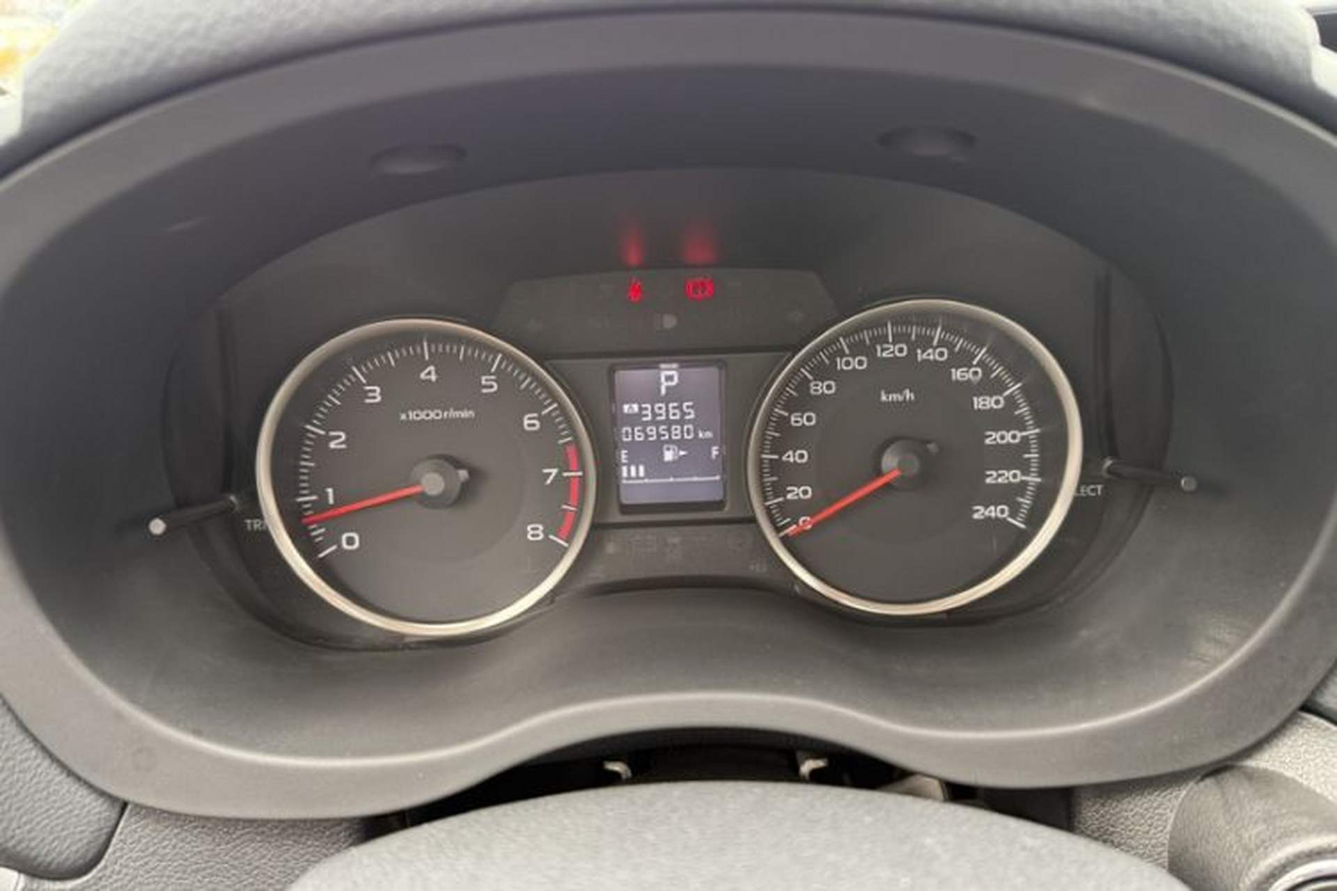 Used Subaru XV 2014 2.0i Comfort Edition Odometer Close Up