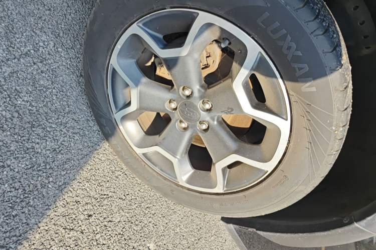 Used Subaru XV 2014 2.0i Elite Edition Right Front Wheel Hub