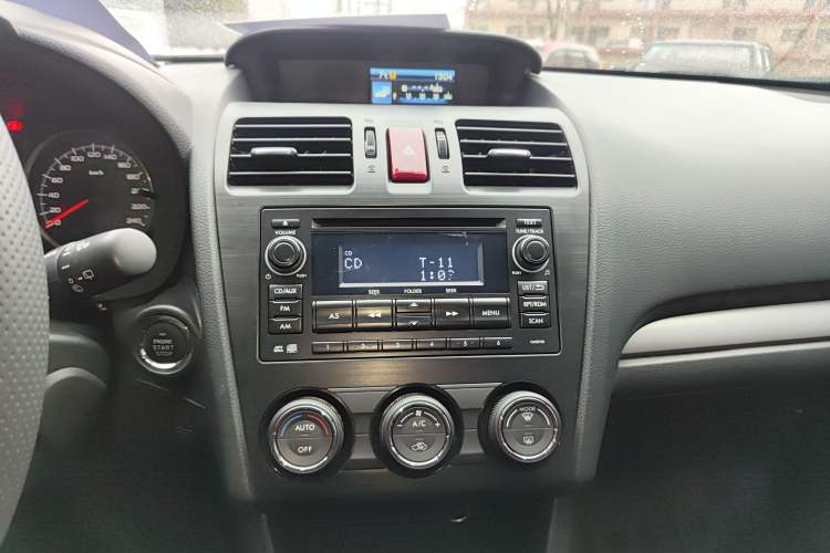 Used Subaru XV 2014 2.0i Luxury Edition Audio And AC Panel