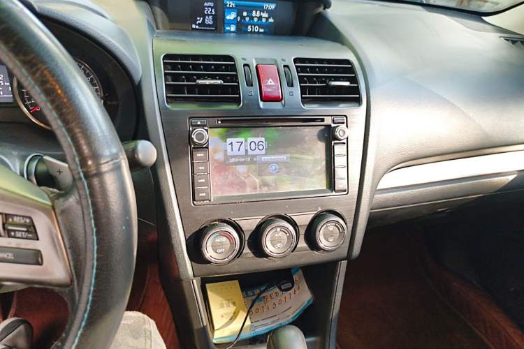 Used Subaru XV 2014 2.0i Elite Navigation Edition Audio And AC Panel