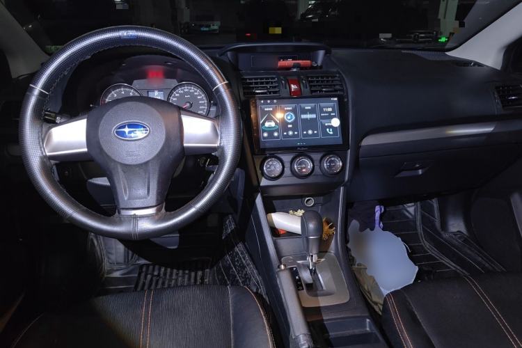 Used Subaru XV 2014 2.0i Comfort Edition Center Console