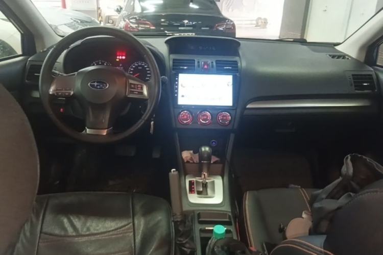 Used Subaru XV 2014 2.0i Comfort Edition Center Console