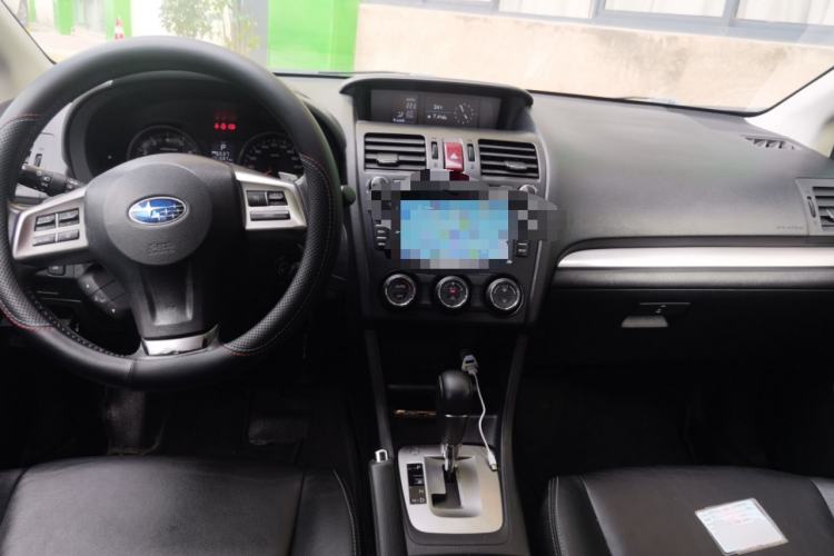 Used Subaru XV 2014 2.0i Elite Edition Center Console