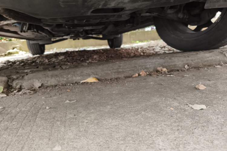 Used Subaru XV 2014 2.0i Comfort Edition Chassis Front