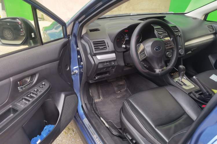 Used Subaru XV 2014 2.0i Elite Edition Driver Seat