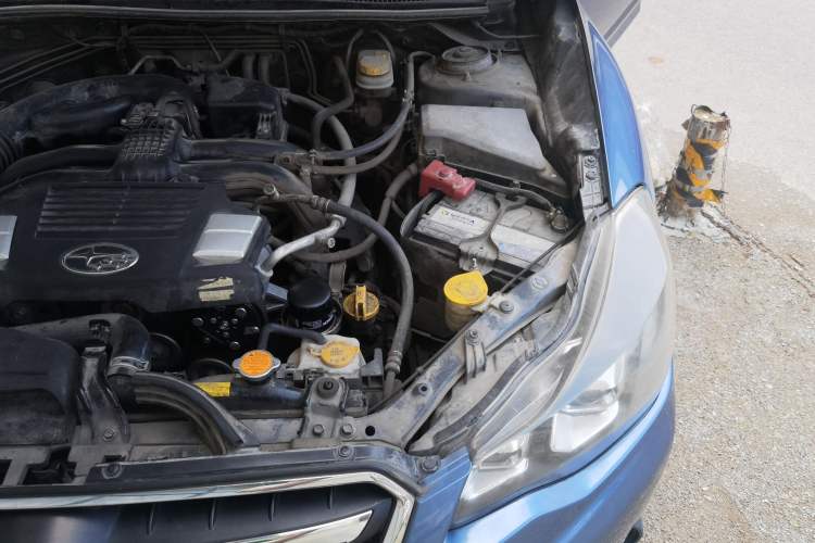 Used Subaru XV 2014 2.0i Elite Edition Engine Bay Left