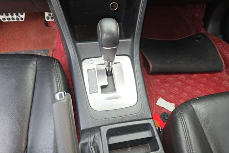 Used Subaru XV 2014 2.0i Comfort Edition Gear Lever