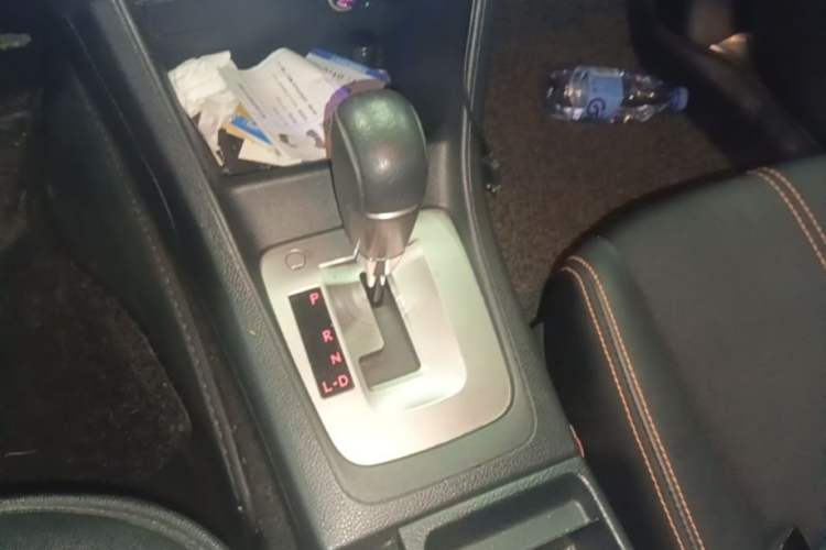 Used Subaru XV 2014 2.0i Comfort Edition Gear Lever