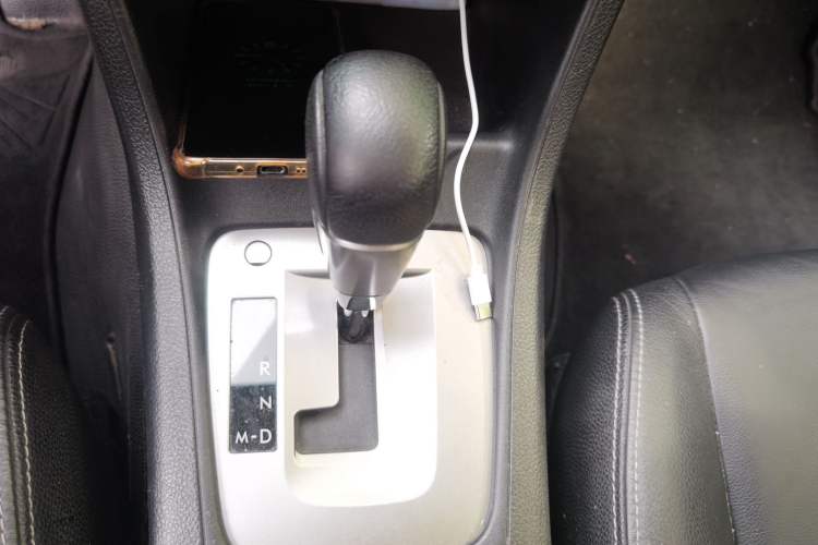 Used Subaru XV 2014 2.0i Elite Edition Gear Lever