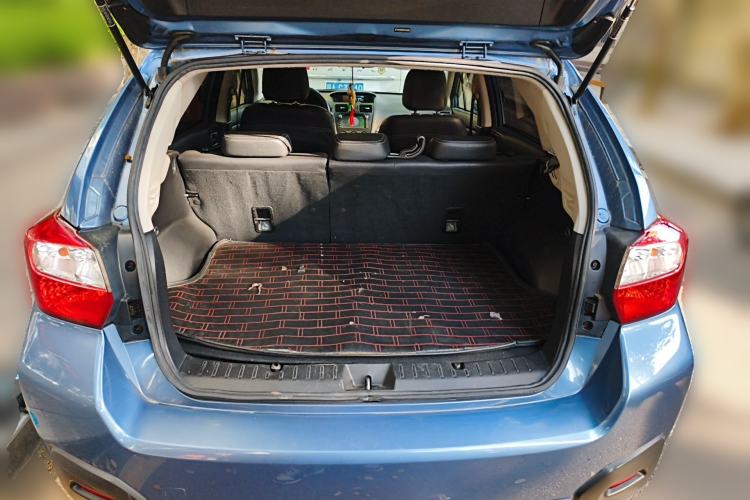 Used Subaru XV 2014 2.0i Elite Navigation Edition Trunk