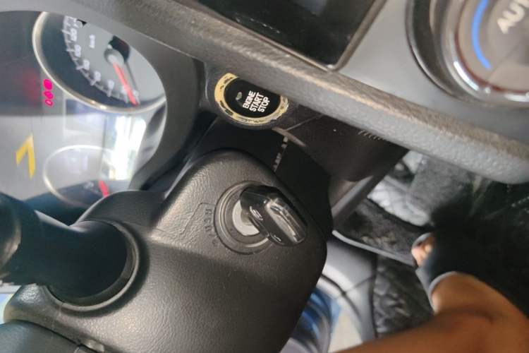 Used Subaru XV 2014 2.0i Elite Edition Vehicle Key