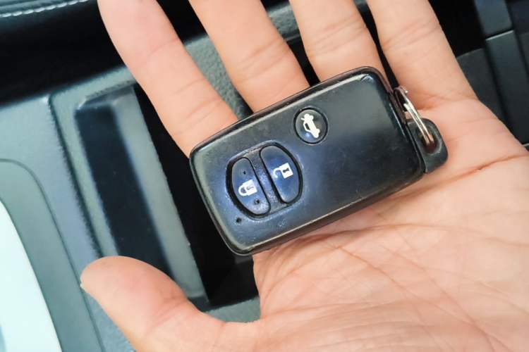 Used Subaru XV 2014 2.0i Luxury Edition Vehicle Key