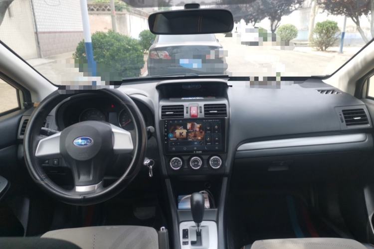 Used Subaru XV 2014 2.0i Comfort Edition Center Console