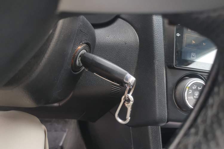 Used Subaru XV 2014 2.0i Comfort Edition Vehicle Key