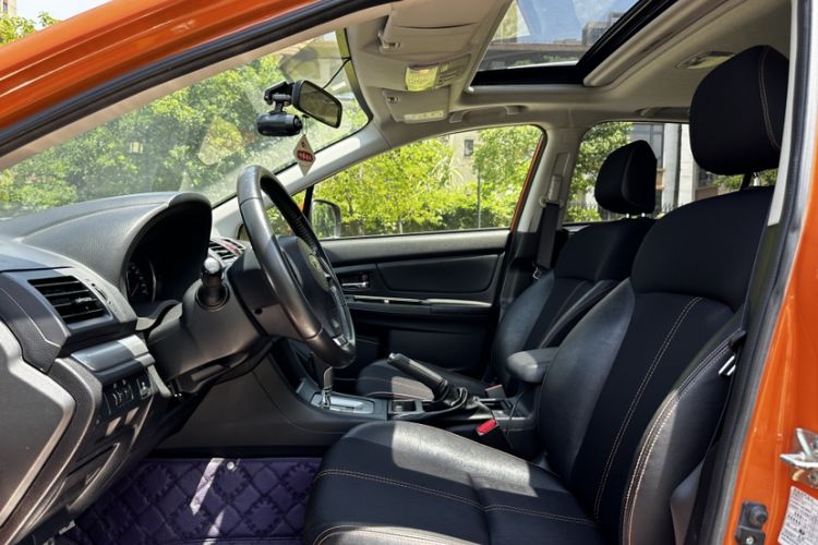 Used Subaru XV 2014 2.0i Comfort Navigation Edition Interior 2