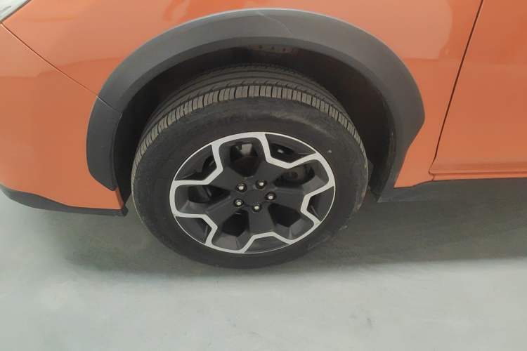 Used Subaru XV 2014 2.0i Comfort Edition Left Front Wheel Hub