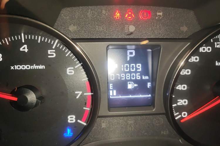 Used Subaru XV 2014 2.0i Comfort Edition Odometer Close Up