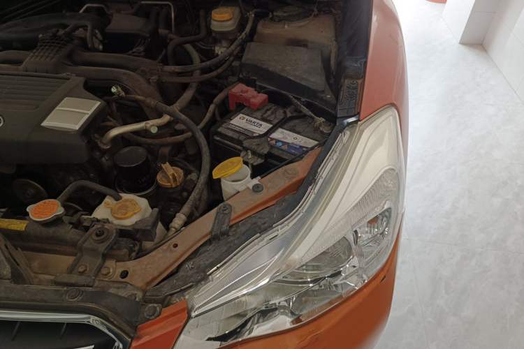 Used Subaru XV 2014 2.0i Elite Edition Engine Bay Left