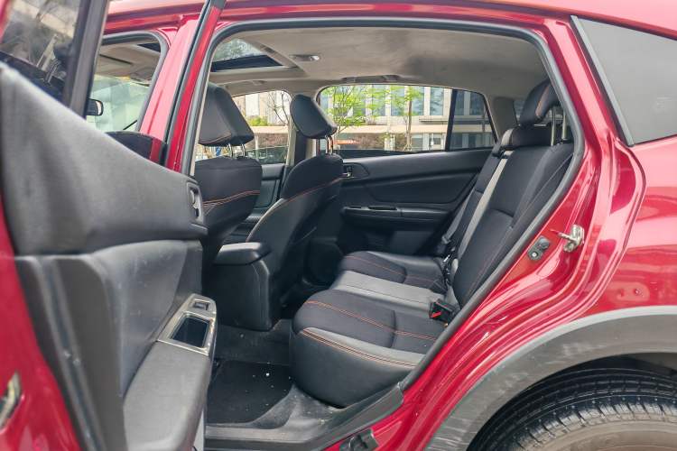Used Subaru XV 2014 2.0i Comfort Edition Interior 4