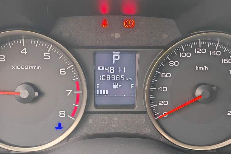 Used Subaru XV 2014 2.0i Comfort Edition Odometer Close Up