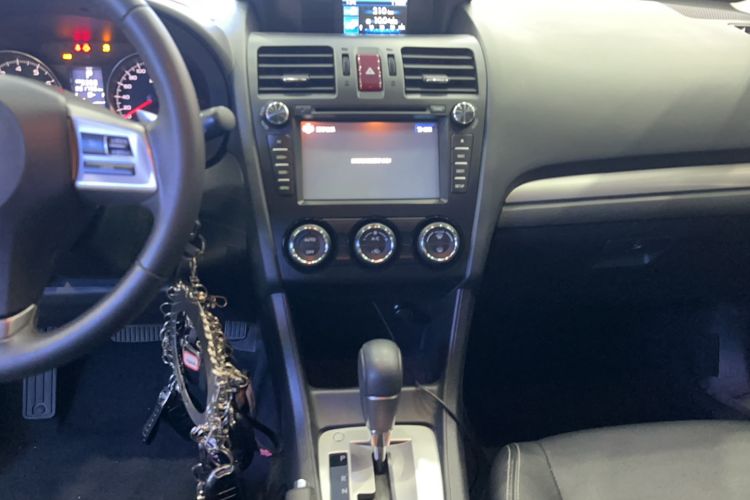 Used Subaru XV 2014 2.0i Elite Edition Audio And AC Panel