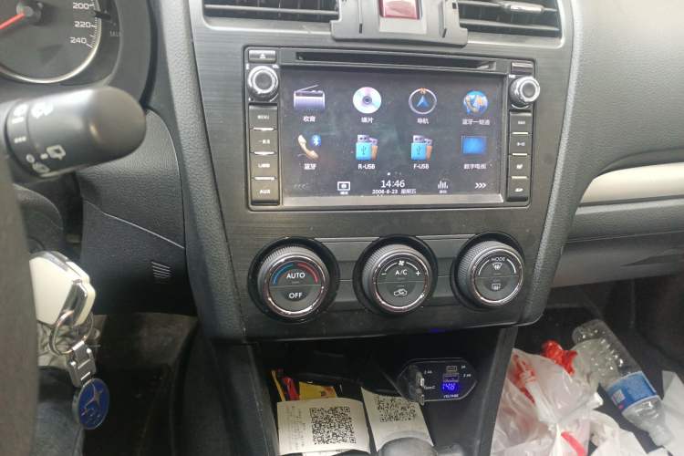 Used Subaru XV 2014 2.0i Elite Edition Audio And AC Panel