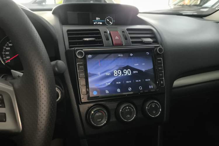 Used Subaru XV 2014 2.0i Luxury Edition Audio And AC Panel