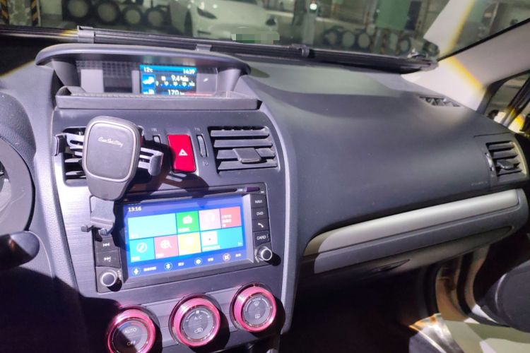 Used Subaru XV 2014 2.0i Elite Edition Audio And AC Panel