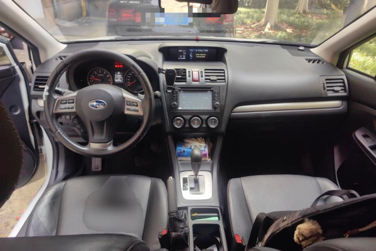 Used Subaru XV 2014 2.0i Elite Edition Center Console