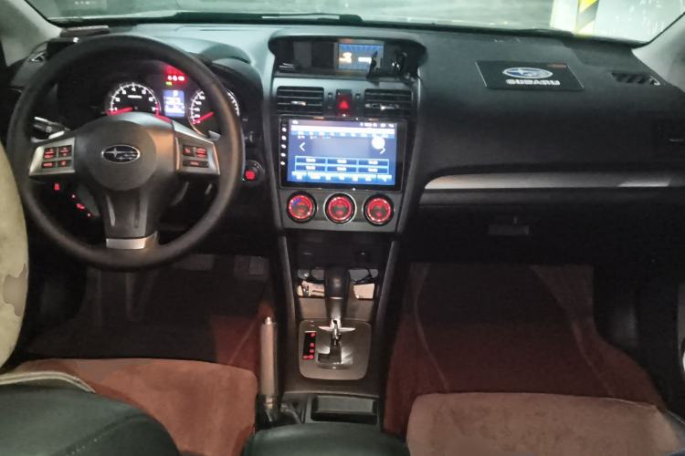 Used Subaru XV 2014 2.0i Luxury Edition Center Console