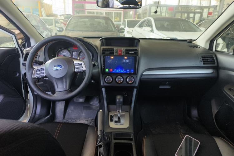 Used Subaru XV 2014 2.0i Comfort Edition Center Console
