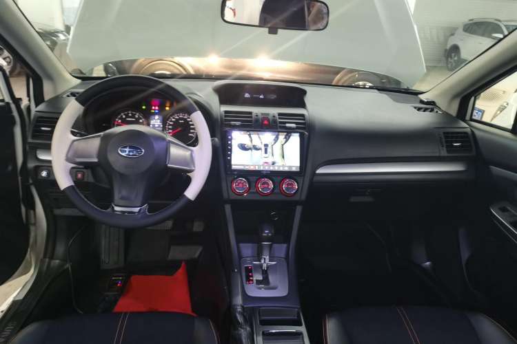 Used Subaru XV 2014 2.0i Comfort Edition Center Console