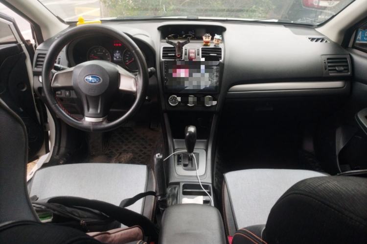 Used Subaru XV 2014 2.0i Comfort Edition Center Console