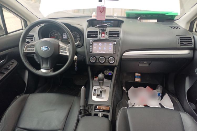 Used Subaru XV 2014 2.0i Elite Edition Center Console