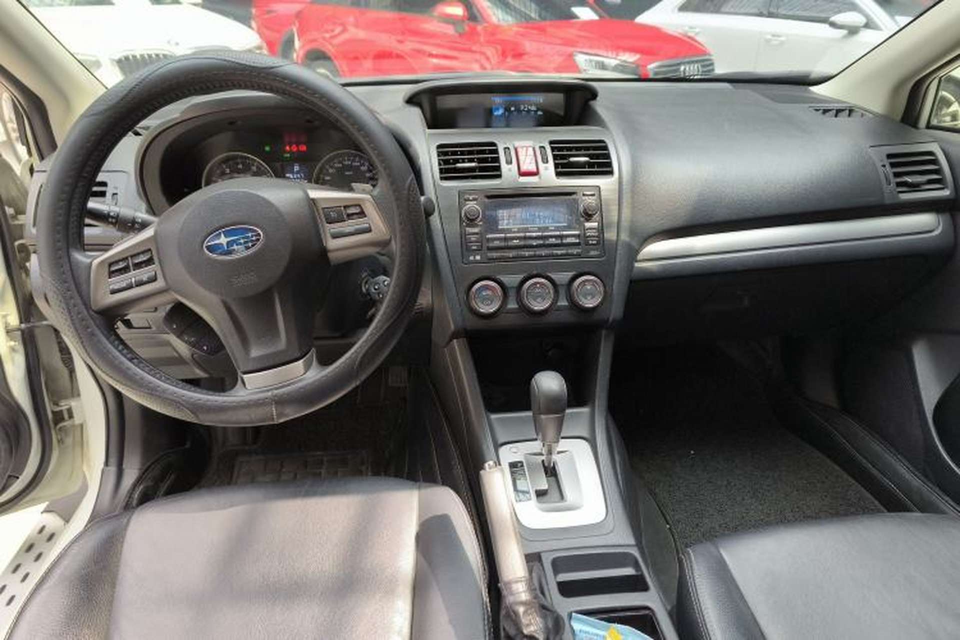 Used Subaru XV 2014 2.0i Elite Edition Center Console