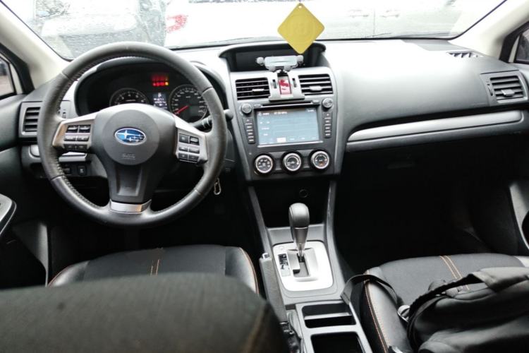 Used Subaru XV 2014 2.0i Comfort Edition Center Console