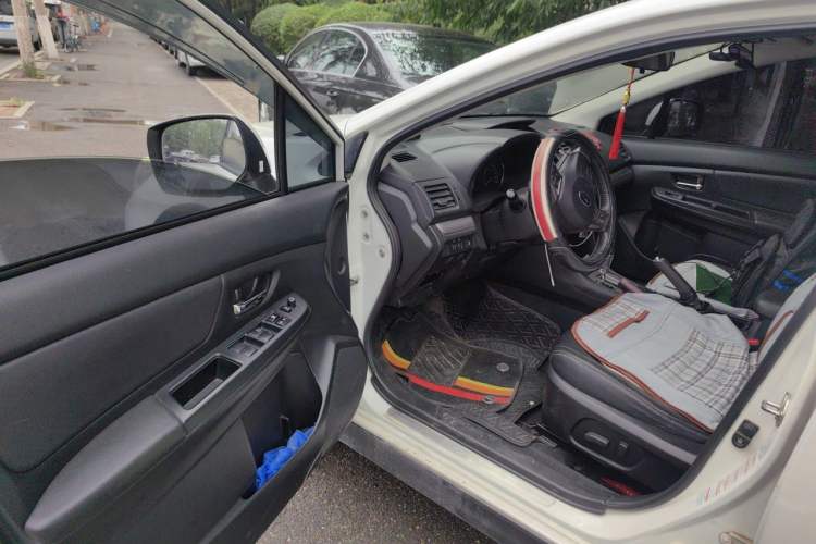 Used Subaru XV 2014 2.0i Elite Edition Driver Seat