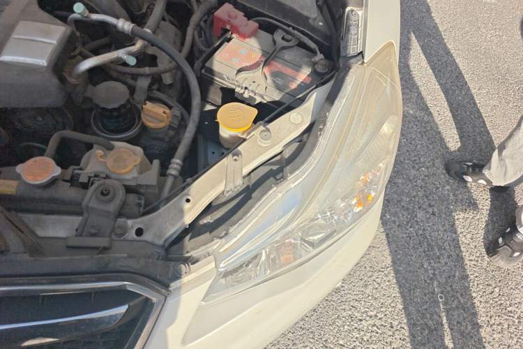 Used Subaru XV 2014 2.0i Comfort Edition Engine Bay Left