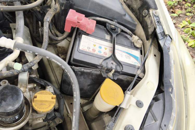 Used Subaru XV 2014 2.0i Elite Edition Engine Bay Left