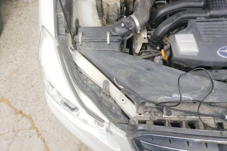 Used Subaru XV 2014 2.0i Comfort Edition Engine Bay Right