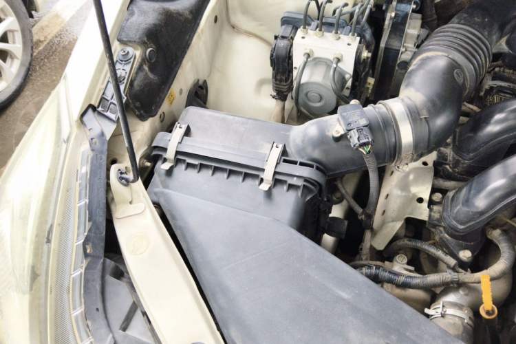 Used Subaru XV 2014 2.0i Elite Edition Engine Bay Right