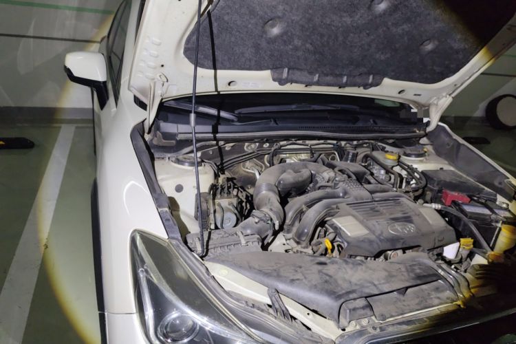 Used Subaru XV 2014 2.0i Elite Edition Engine Bay Right