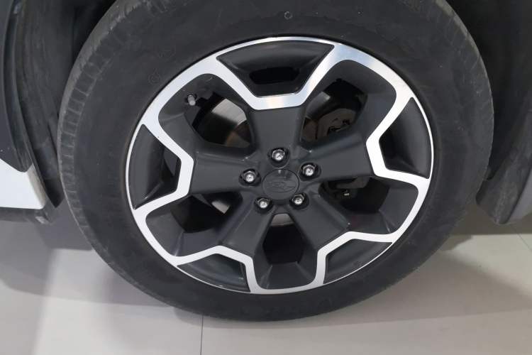 Used Subaru XV 2014 2.0i Comfort Edition Exterior 7
