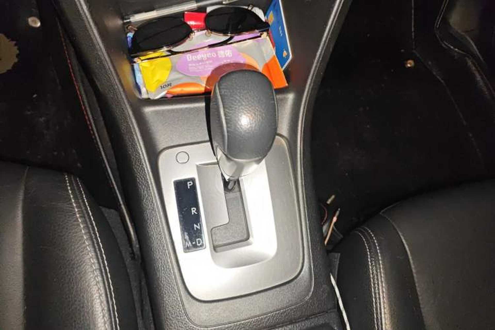 Used Subaru XV 2014 2.0i Elite Navigation Edition Gear Lever